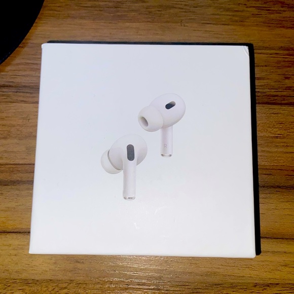 AirPods Pro (2nd generation) with MagSafe Case (USB‑C)